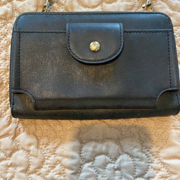 Women’s crossbody - Picture 3 of 6